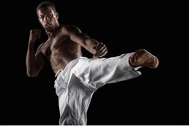 传奇赛车现身嘉年华《极限竞速：地平线5》跨越67年邂逅经典